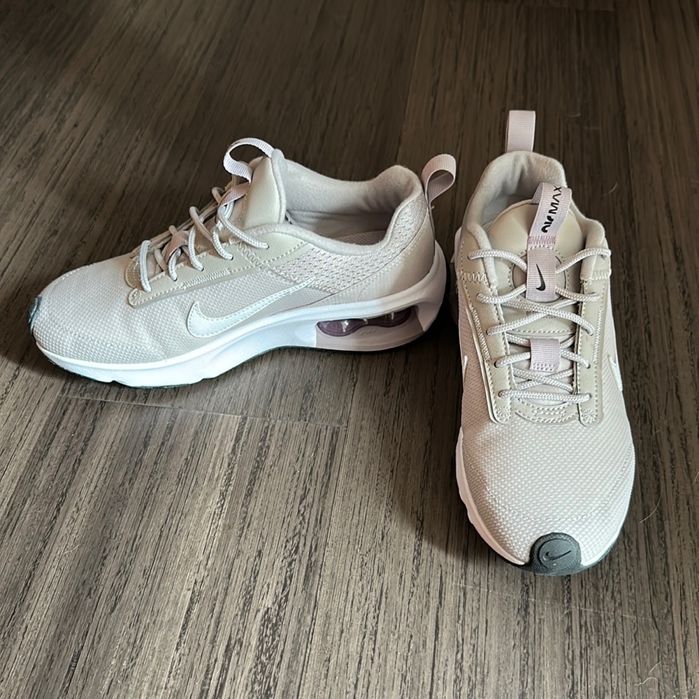 Women’s Nike AirMax Sneakers